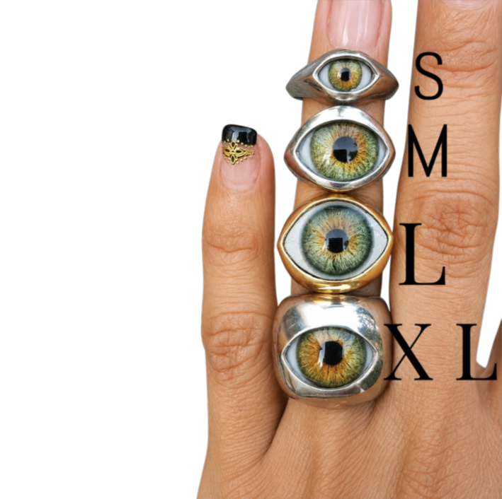 Medium Signet Eye Ring